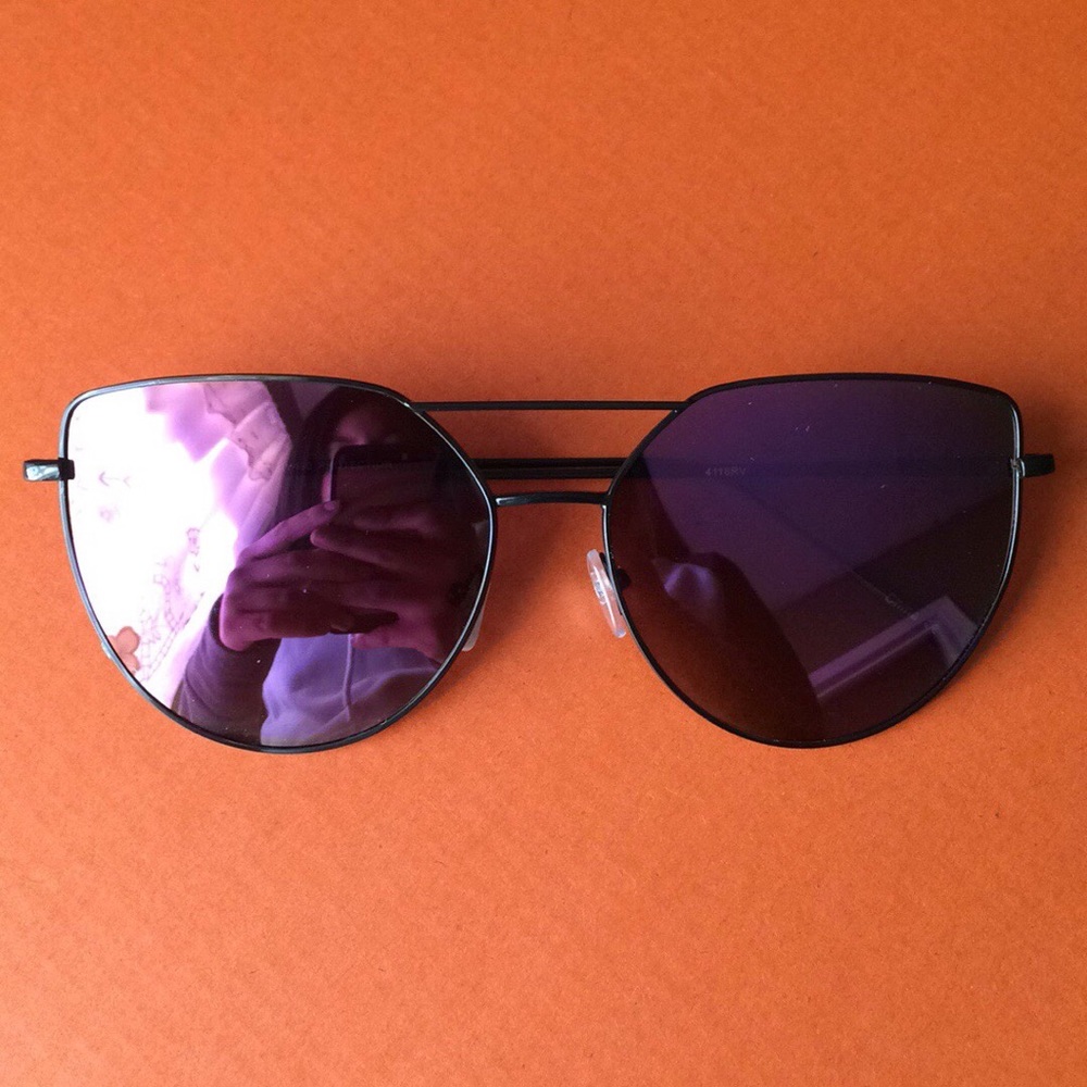 🆕 Mirrored Cat-Eye Sunglasses